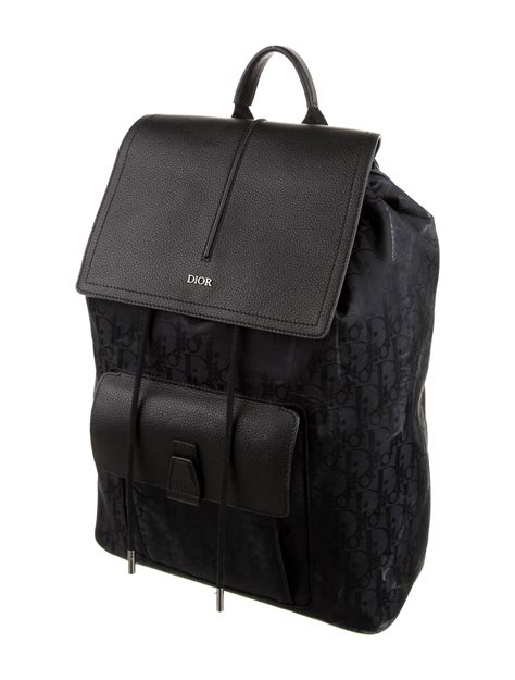 dior oblique backpack men.